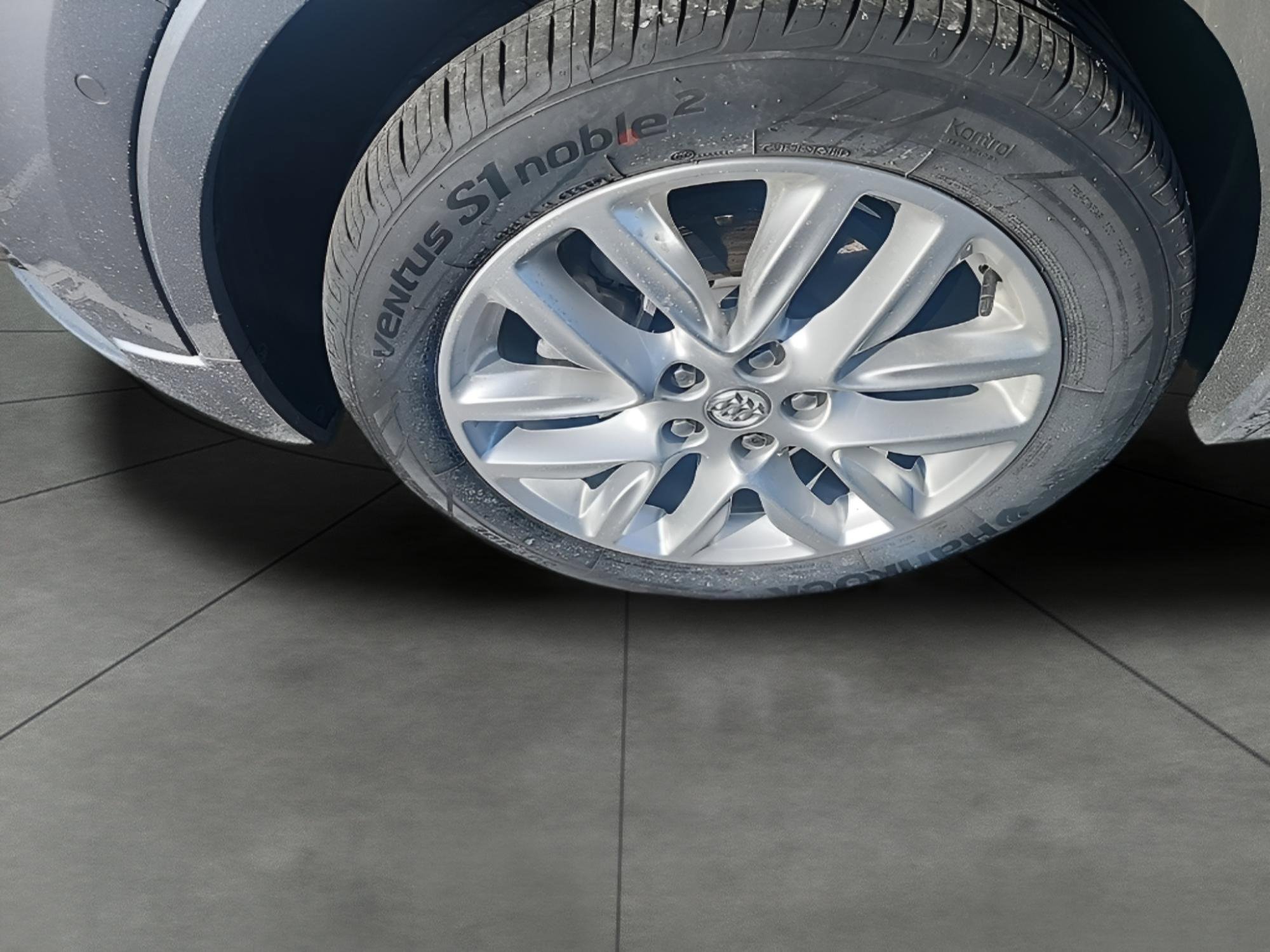 Used 2019 Buick Envision Premium w/ Driver Confidence Package image 11