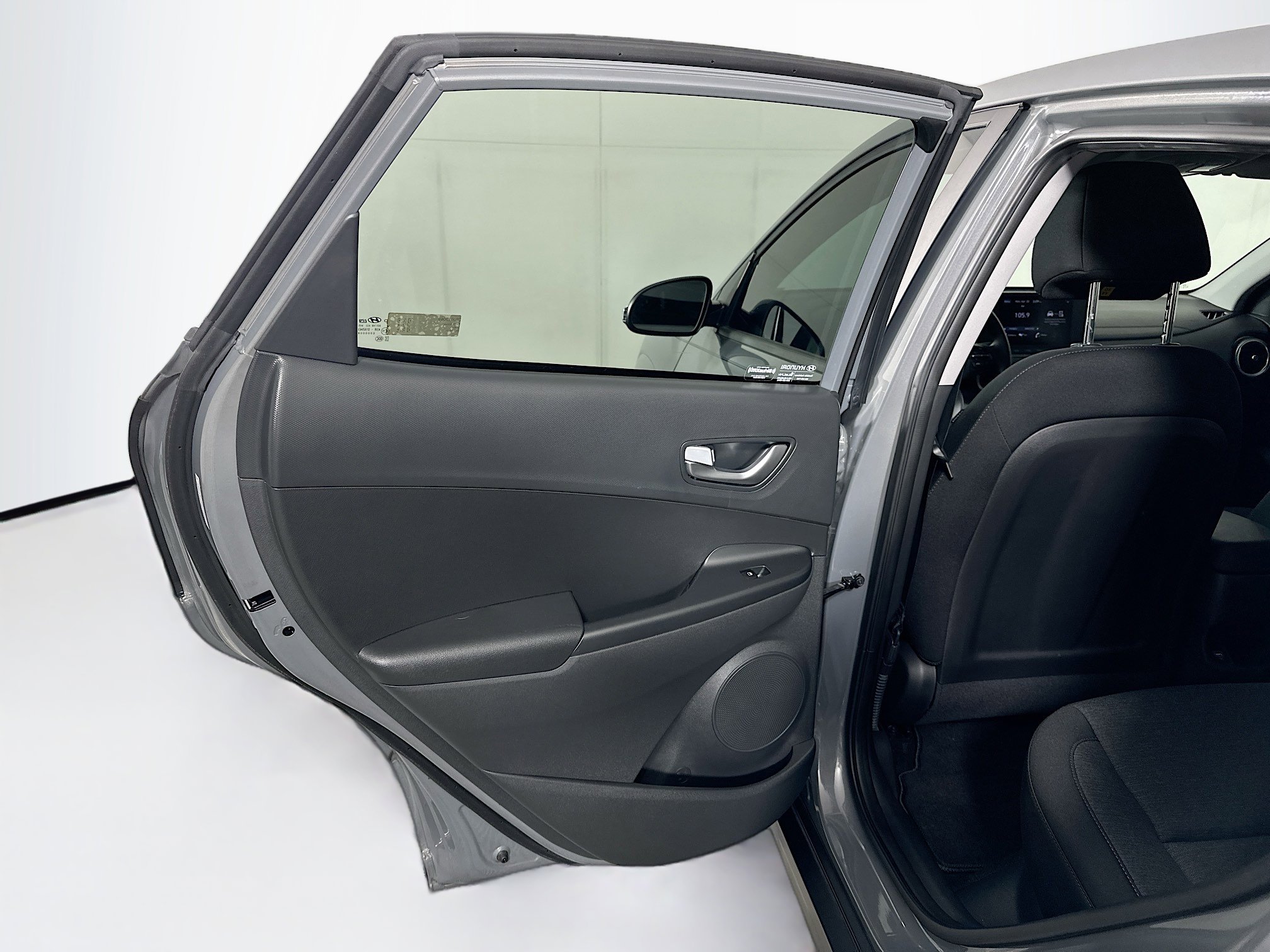 Used 2023 Hyundai Kona SE FWD image 25