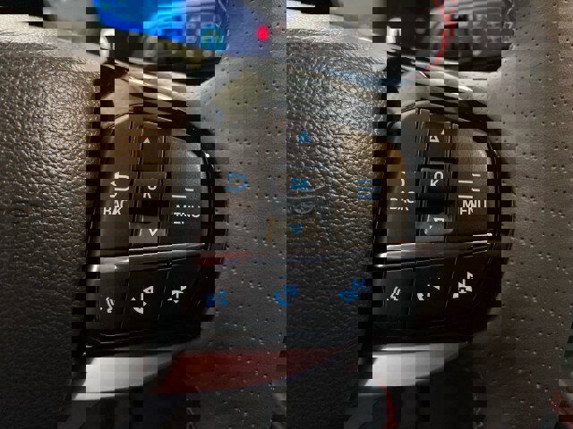 Used 2025 Ford Explorer ST-Line image 21