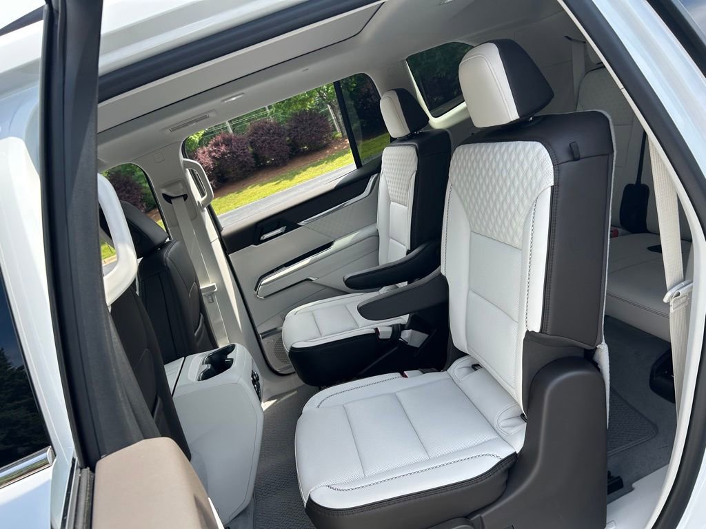 New 2026 GMC Acadia Denali w/ Super Cruise Package FWD image 39