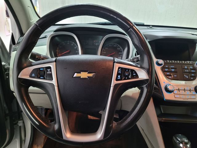 Used 2016 Chevrolet Equinox LTZ w/ Enhanced Convenience Package image 27