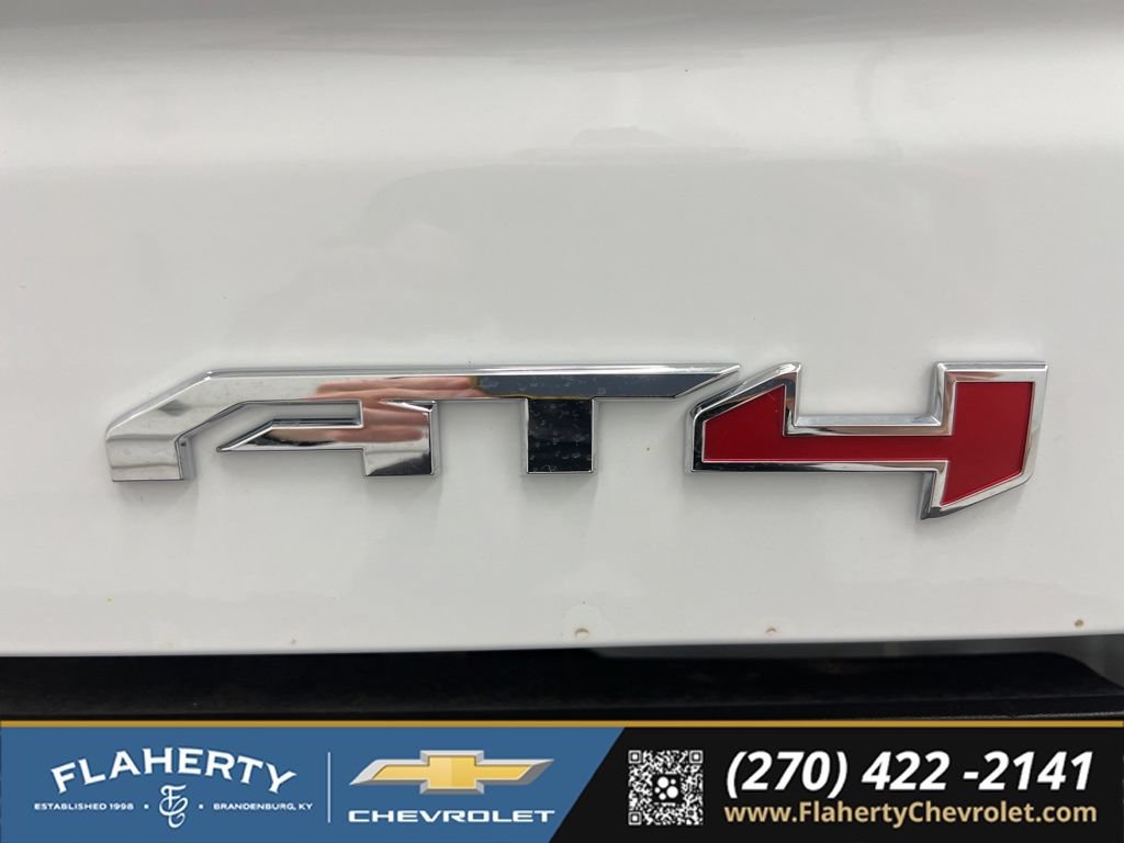 Used 2025 GMC Sierra 1500 AT4 w/ Technology Package AWD/4WD image 19