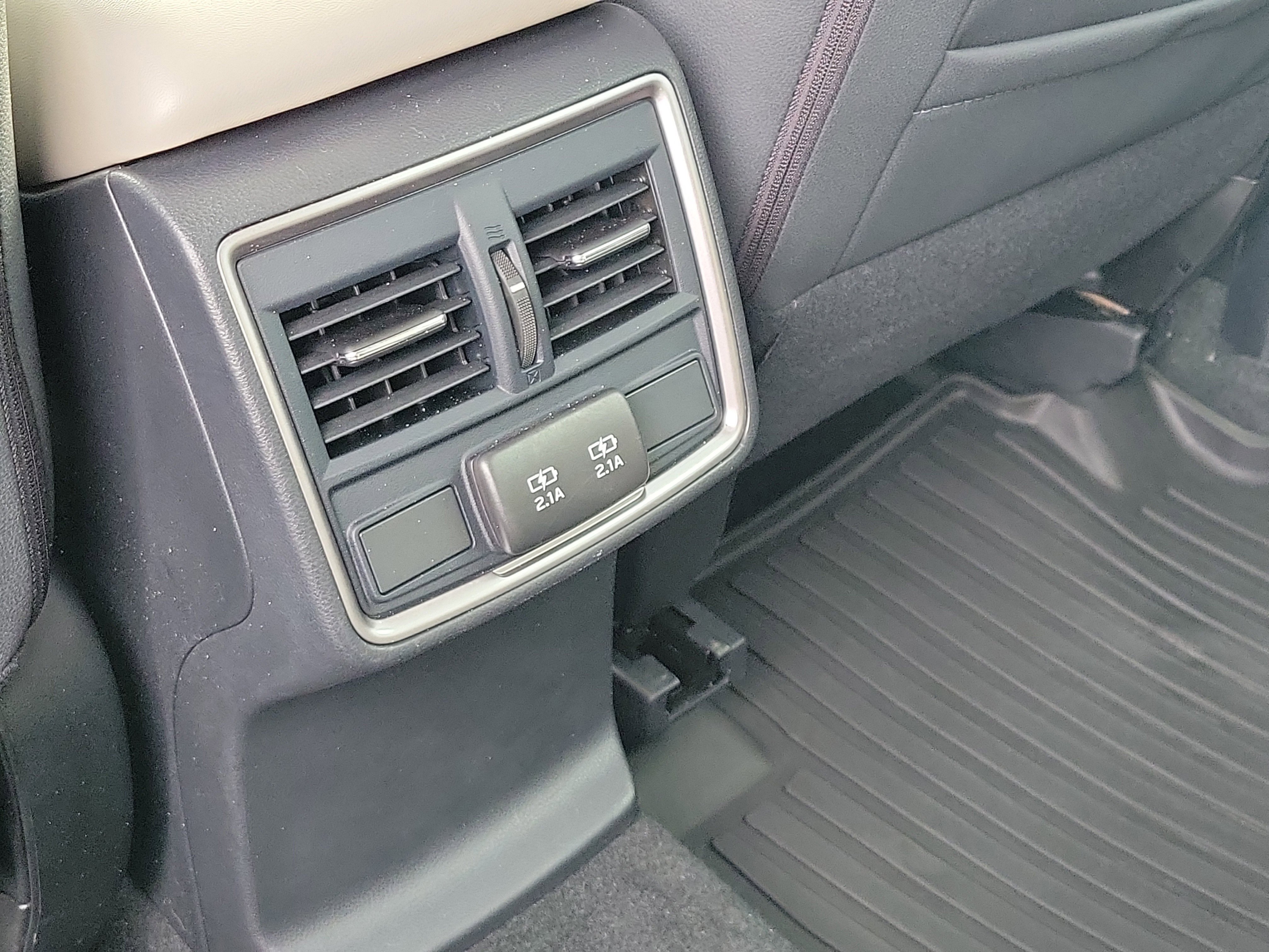 Certified 2023 Subaru Forester Premium image 15