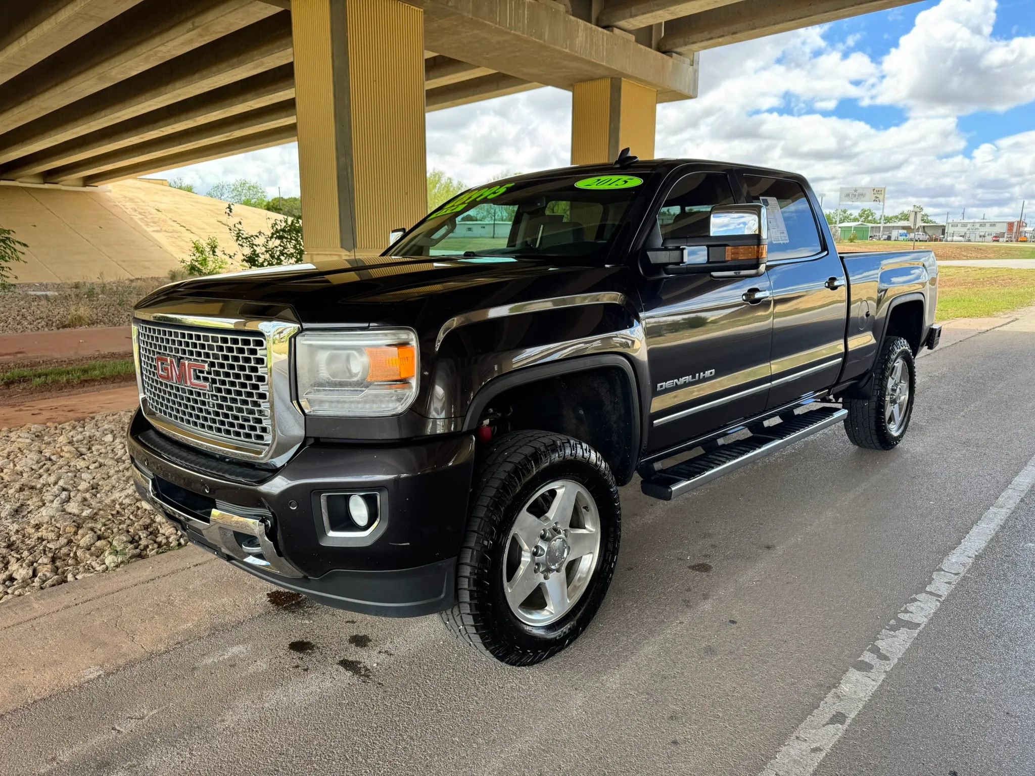 Used 2015 GMC Sierra 2500 Denali w/ Driver Alert Package image 7
