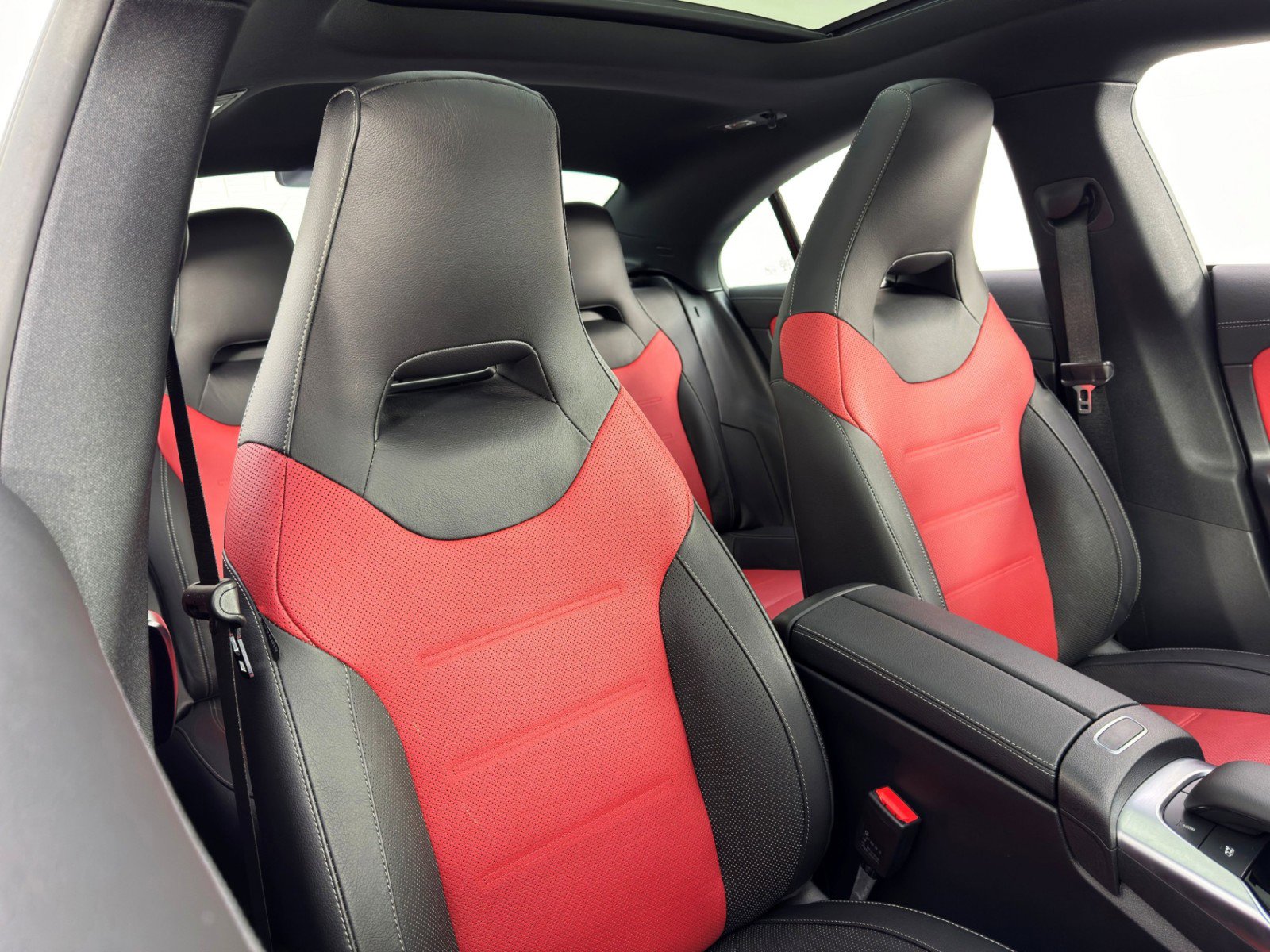 Used 2022 Mercedes-Benz CLA 45 AMG 4MATIC w/ Parking Assistance Package image 41