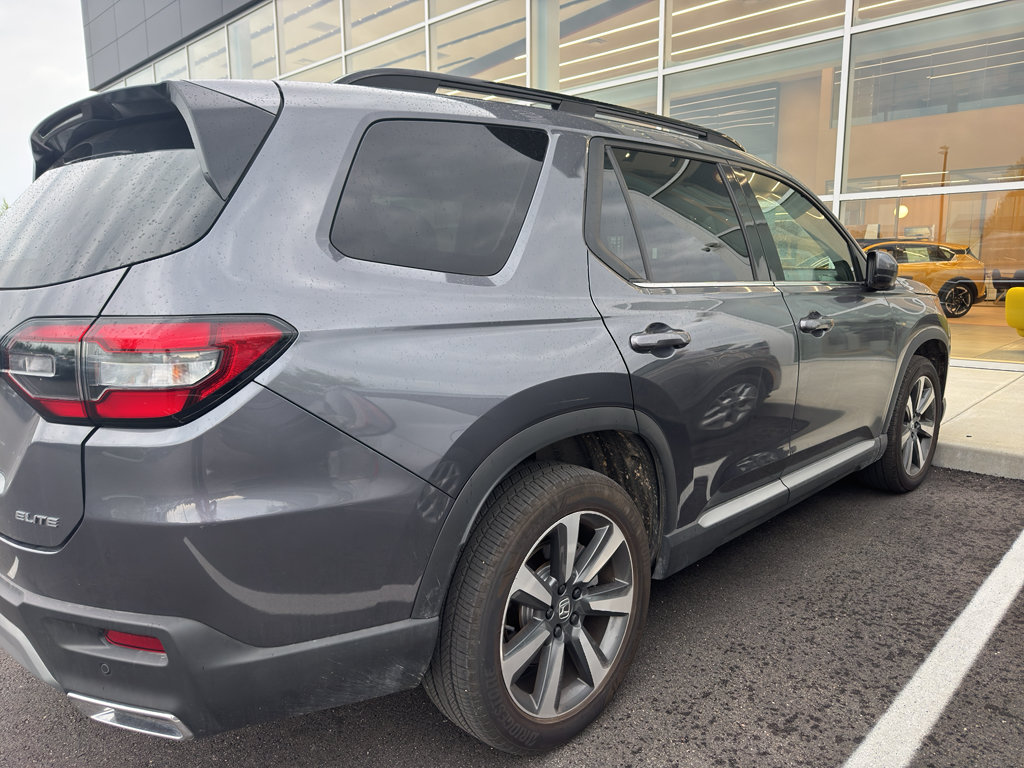 Used 2025 Honda Pilot Elite image 5