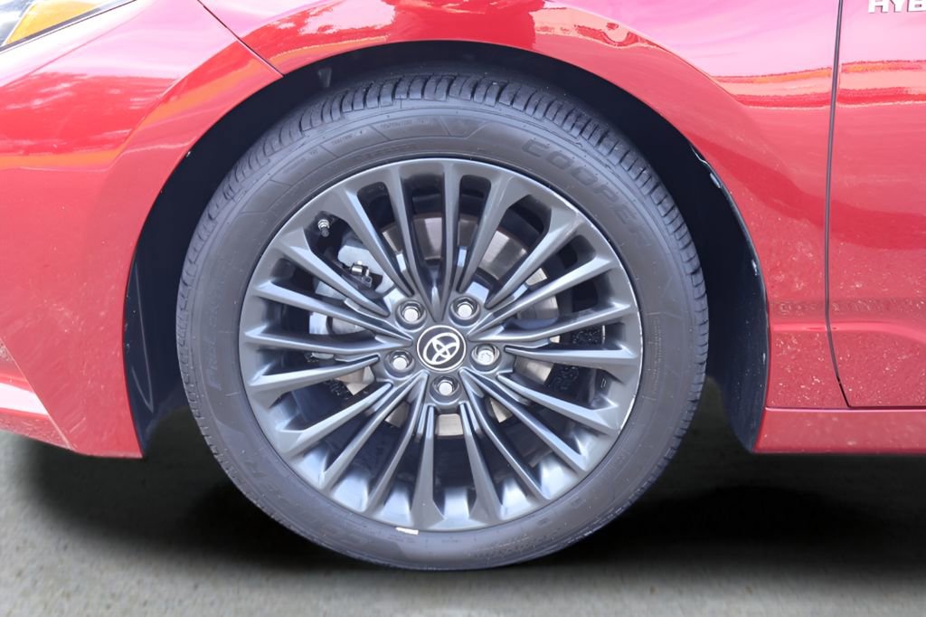 Certified 2019 Toyota Avalon XSE image 25