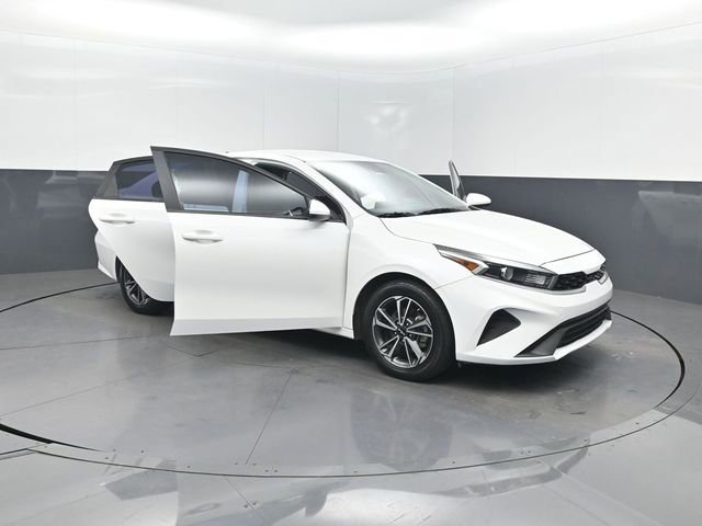 Used 2023 Kia Forte LXS image 38