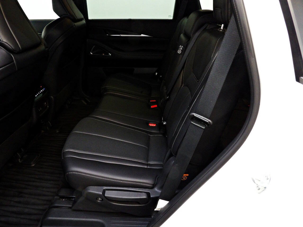 Used 2025 INFINITI QX60 Sensory w/ Vision Package AWD/4WD image 10