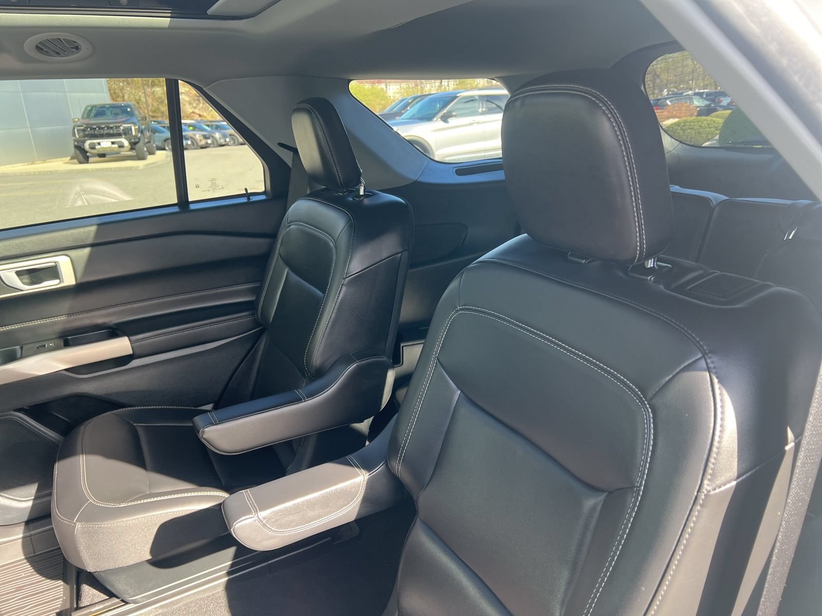 Certified 2023 Ford Explorer XLT w/ Equipment Group 202A AWD/4WD image 19