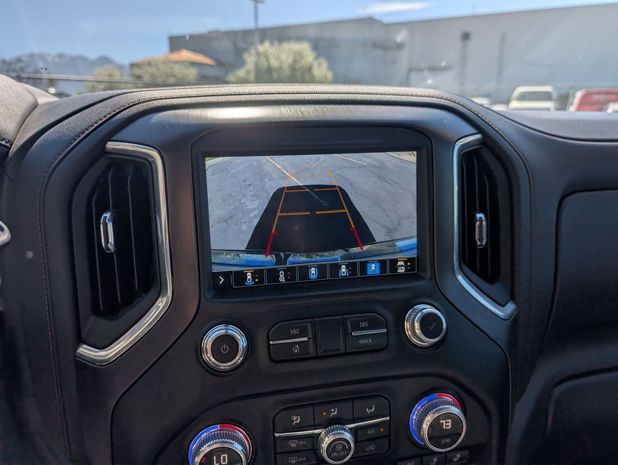 Used 2021 GMC Sierra 1500 AT4 w/ Technology Package image 18