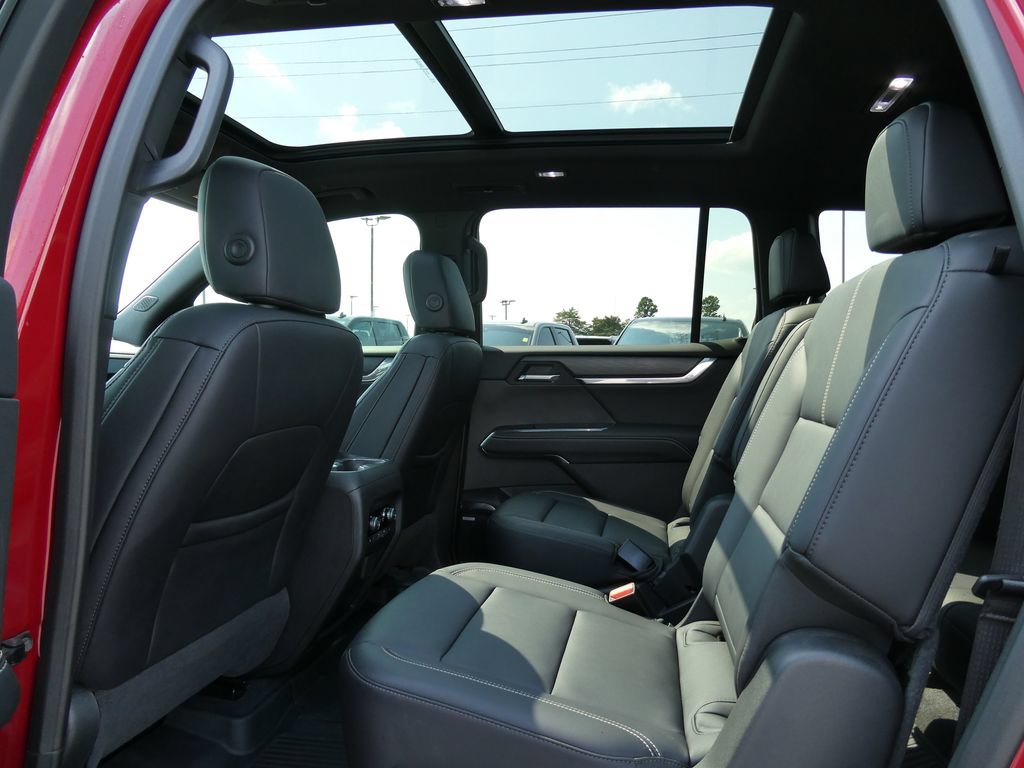Certified 2025 GMC Acadia Elevation w/ Elevation Premium Package FWD image 21