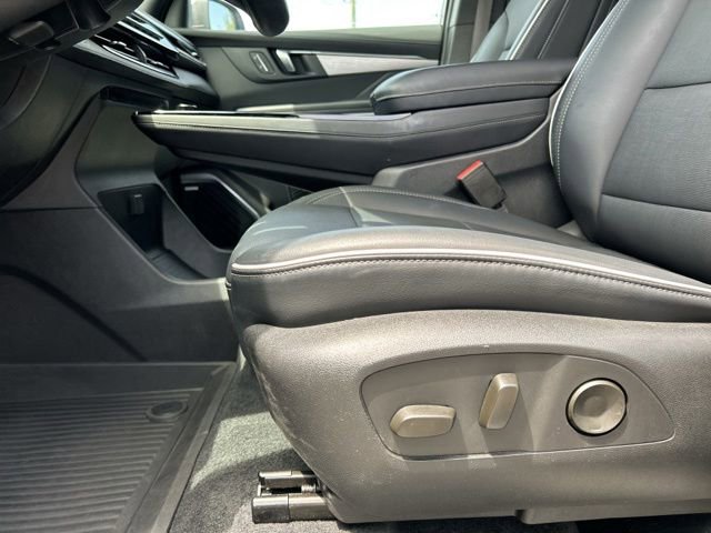 Used 2025 Buick Enclave Preferred w/ LPO, Floor Liner Package AWD/4WD image 28