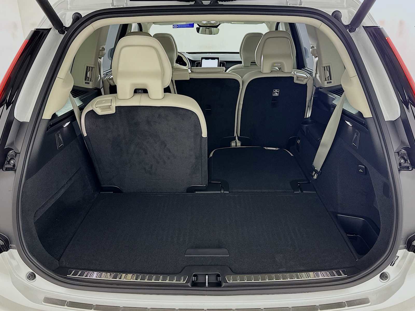 New 2026 Volvo XC90 T8 Ultra w/ Protection Package Premier image 25