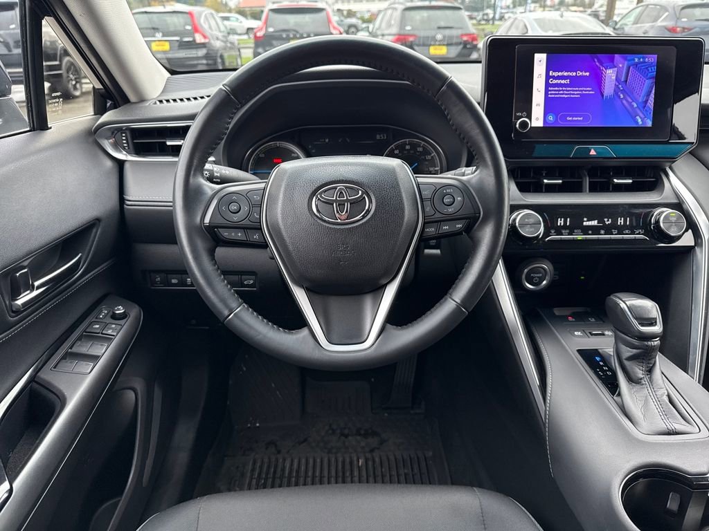 Used 2023 Toyota Venza LE image 19