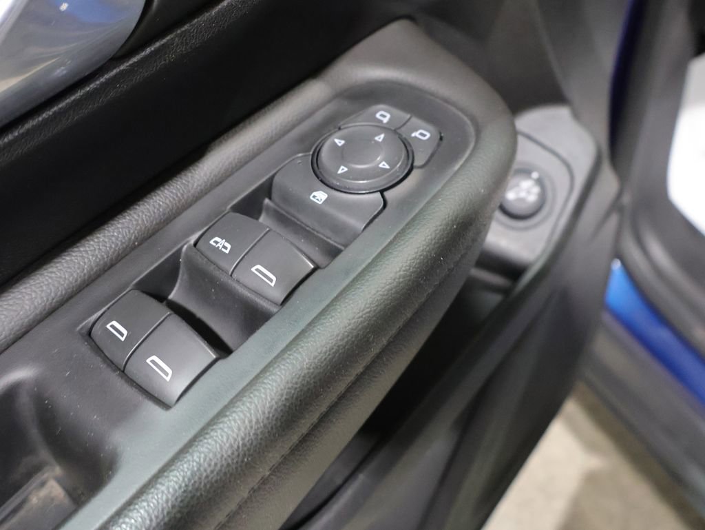 Used 2023 GMC Terrain SLT image 22