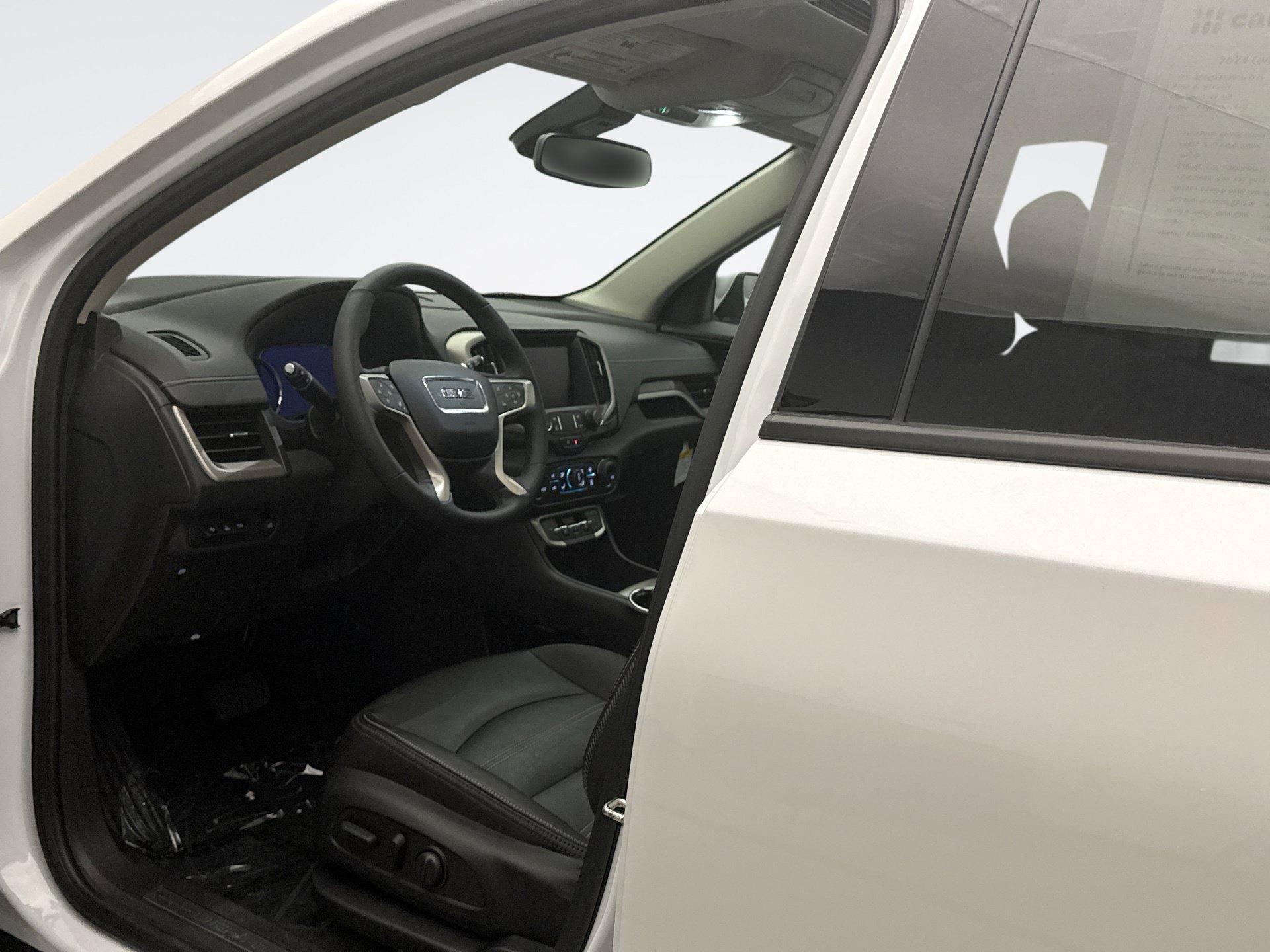 Used 2024 GMC Terrain Denali w/ Denali Premium Package AWD/4WD image 10