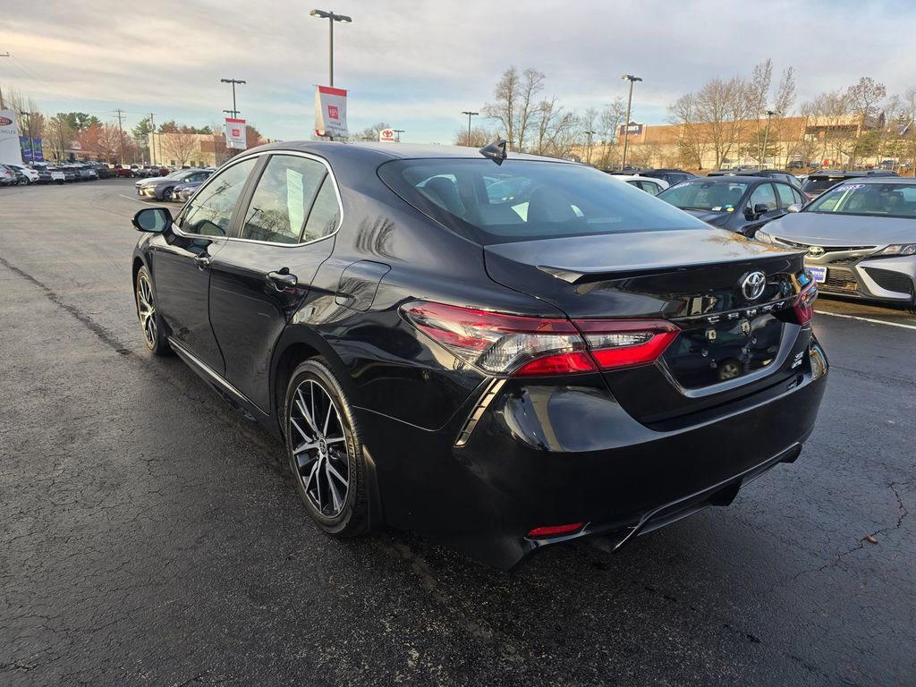 Certified 2024 Toyota Camry SE w/ Cold Weather Package AWD/4WD image 4