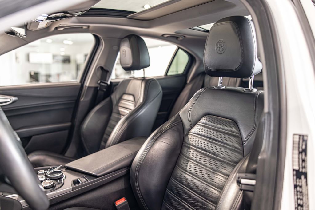 Used 2019 Alfa Romeo Giulia Ti Sport w/ Quick Order Package 22U Sport image 17