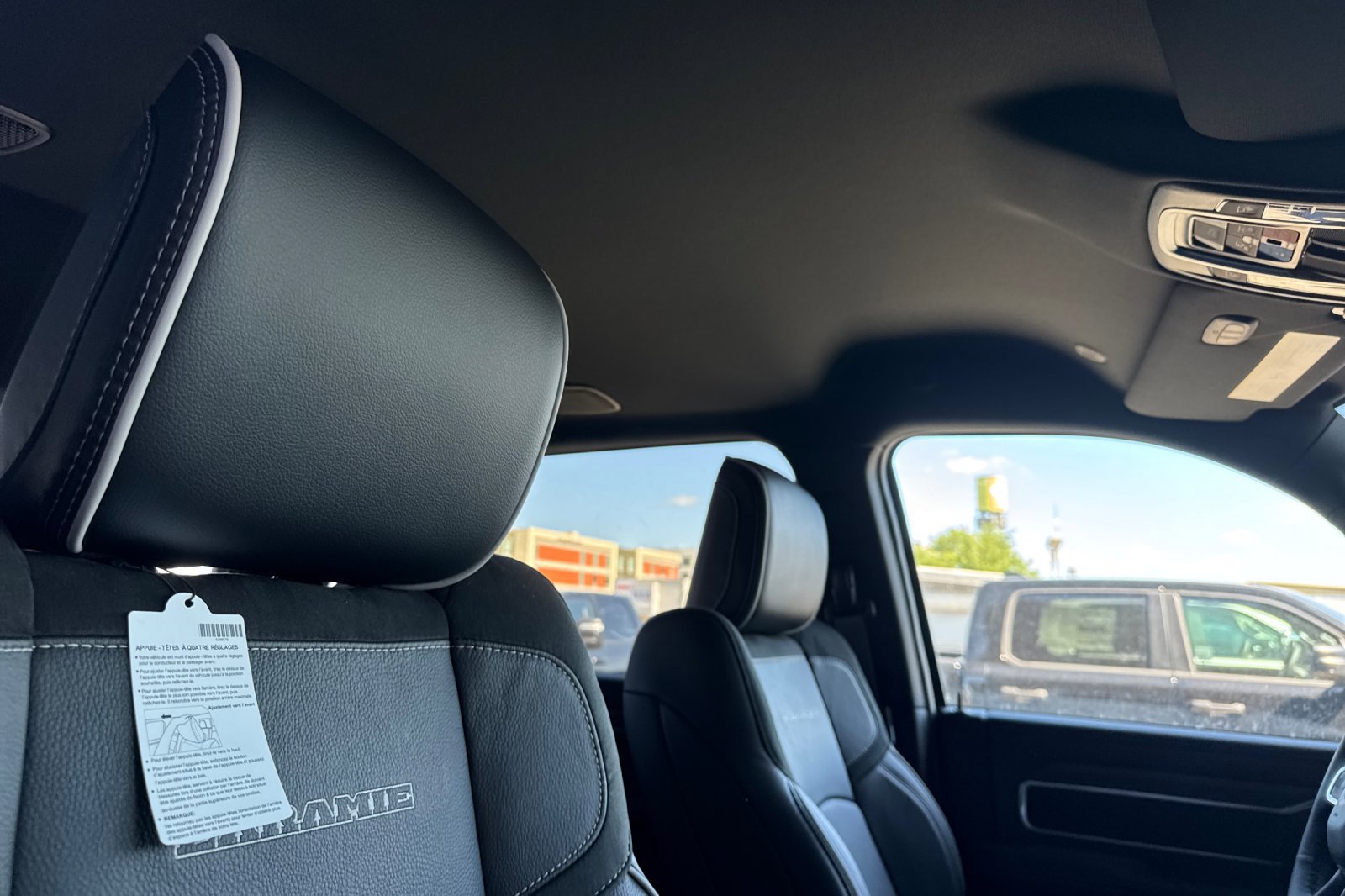 New 2026 RAM 2500 Laramie AWD/4WD image 15