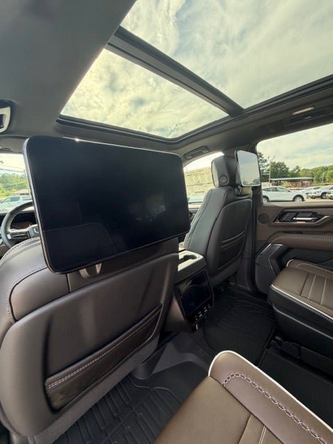New 2026 GMC Yukon XL Denali Ultimate AWD/4WD image 17