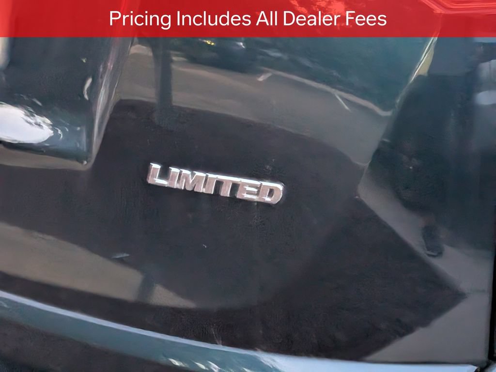 Used 2018 Toyota RAV4 Limited FWD image 8