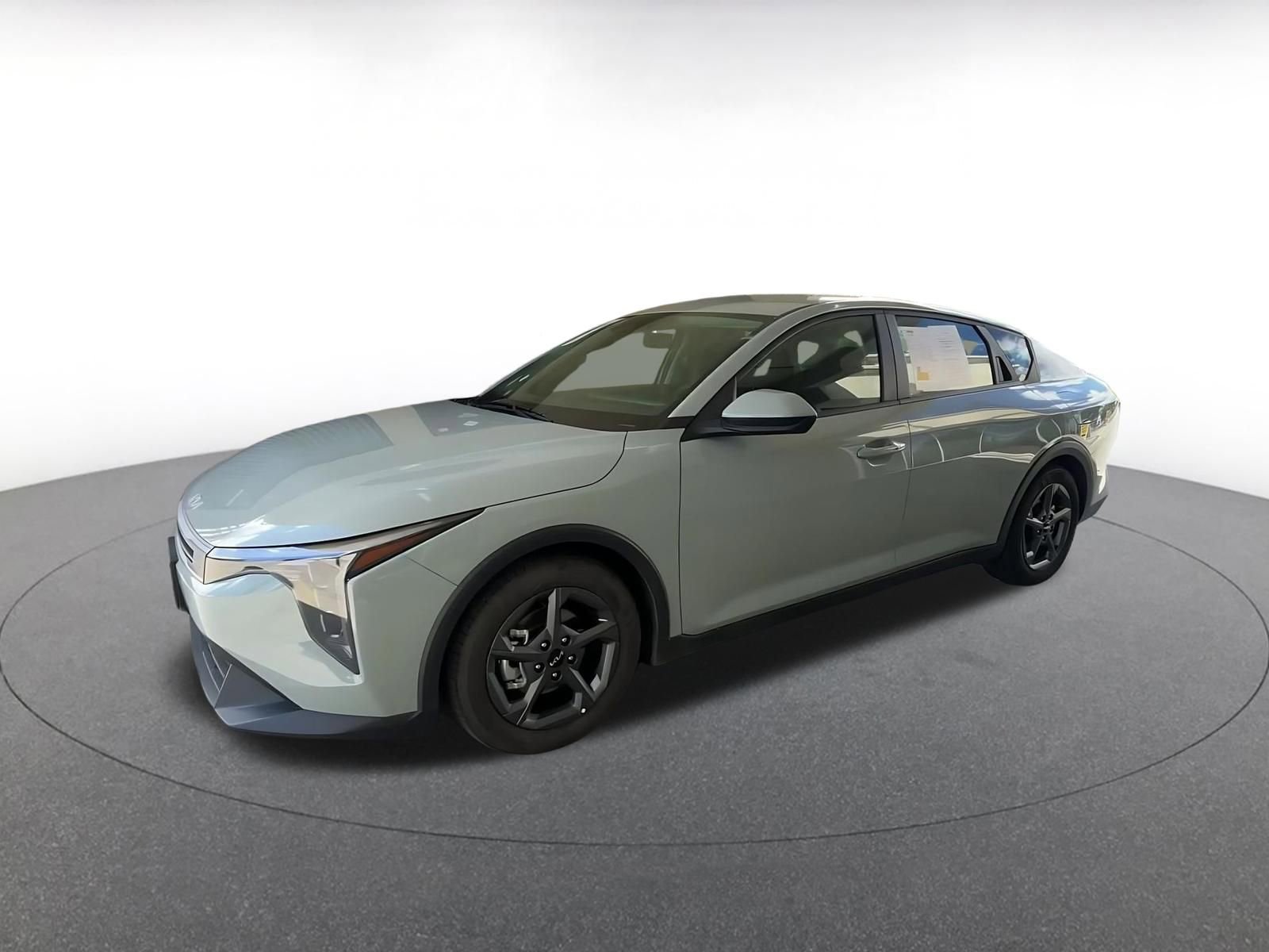 Used 2025 Kia K4 LXS image 8