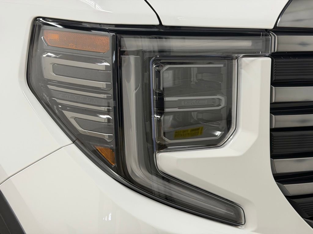 Certified 2023 GMC Sierra 1500 AT4 w/ AT4 Preferred Package image 18