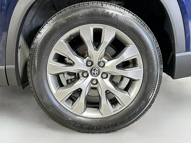 Used 2024 Toyota Grand Highlander AWD image 33