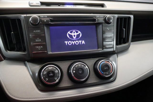 Used 2013 Toyota RAV4 LE image 18