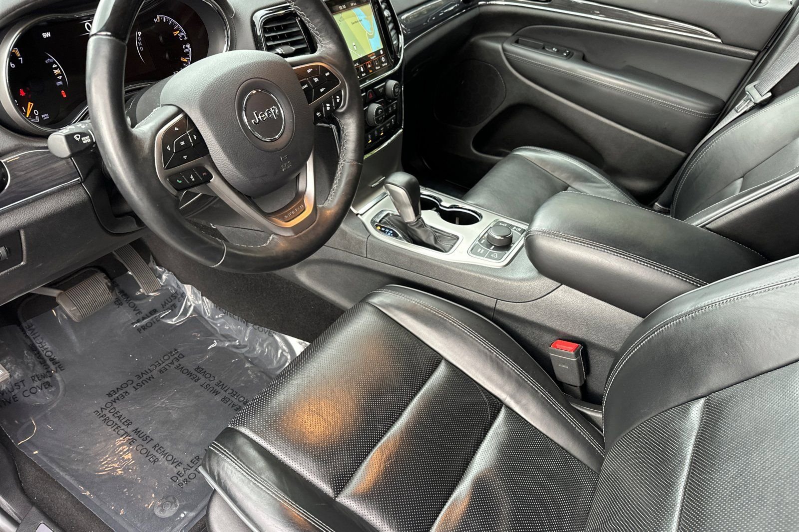 Used 2019 Jeep Grand Cherokee Overland AWD/4WD image 10