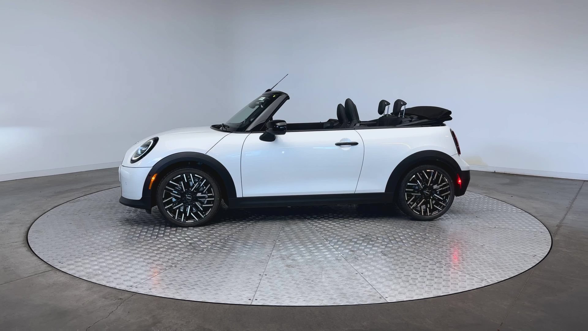 New 2026 MINI Cooper S FWD image 5