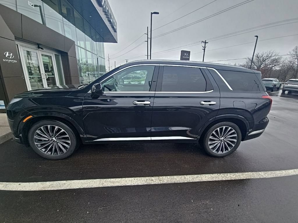 Used 2023 Hyundai Palisade Calligraphy AWD/4WD image 3