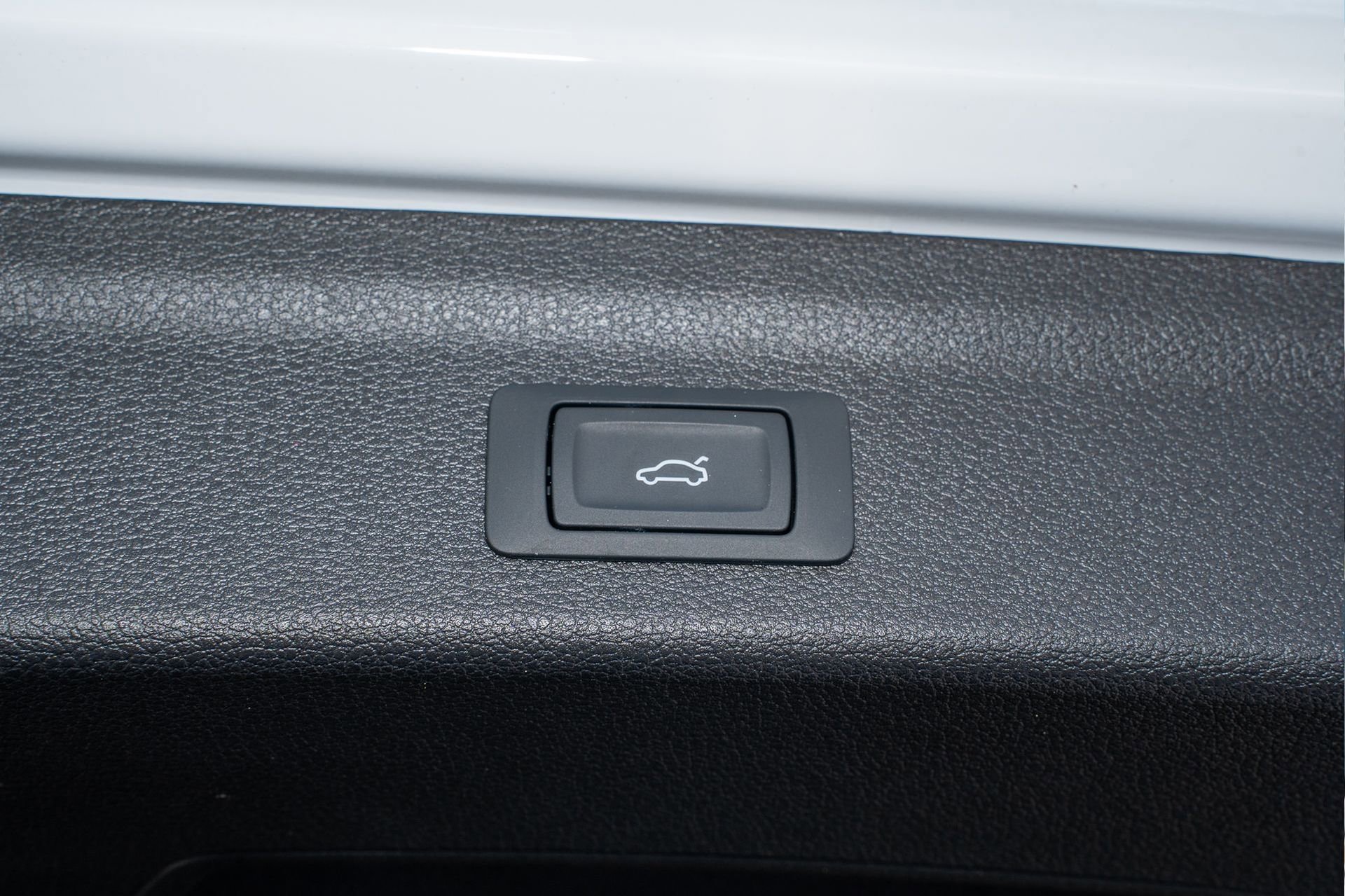 Used 2025 Audi Q3 2.0T Premium image 10