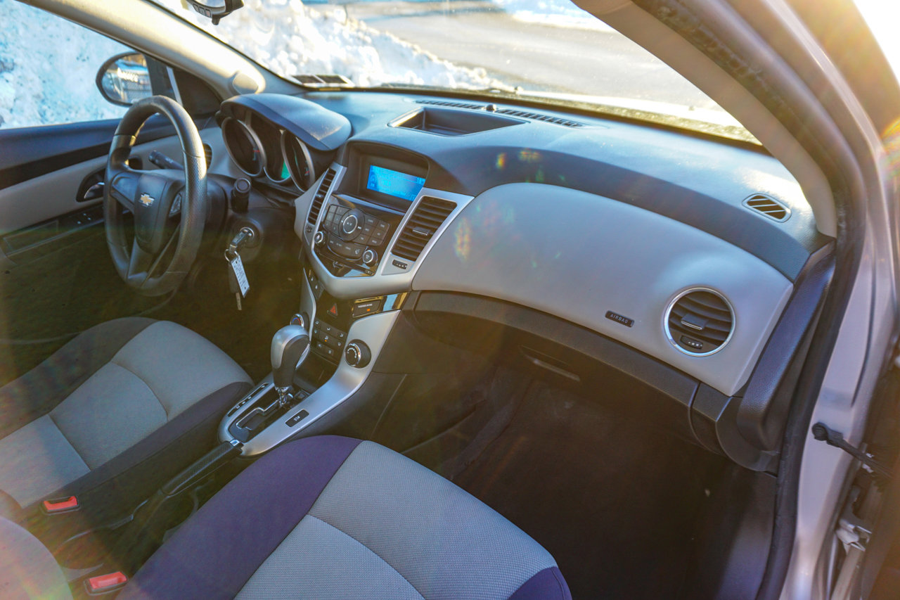 Used 2014 Chevrolet Cruze LS image 22