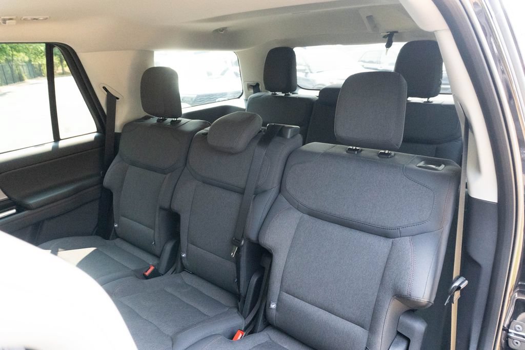 Used 2025 Ford Expedition Active RWD image 23