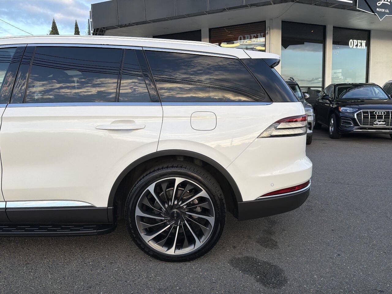 Used 2021 Lincoln Aviator Reserve w/ Equipment Group 201A AWD/4WD image 3