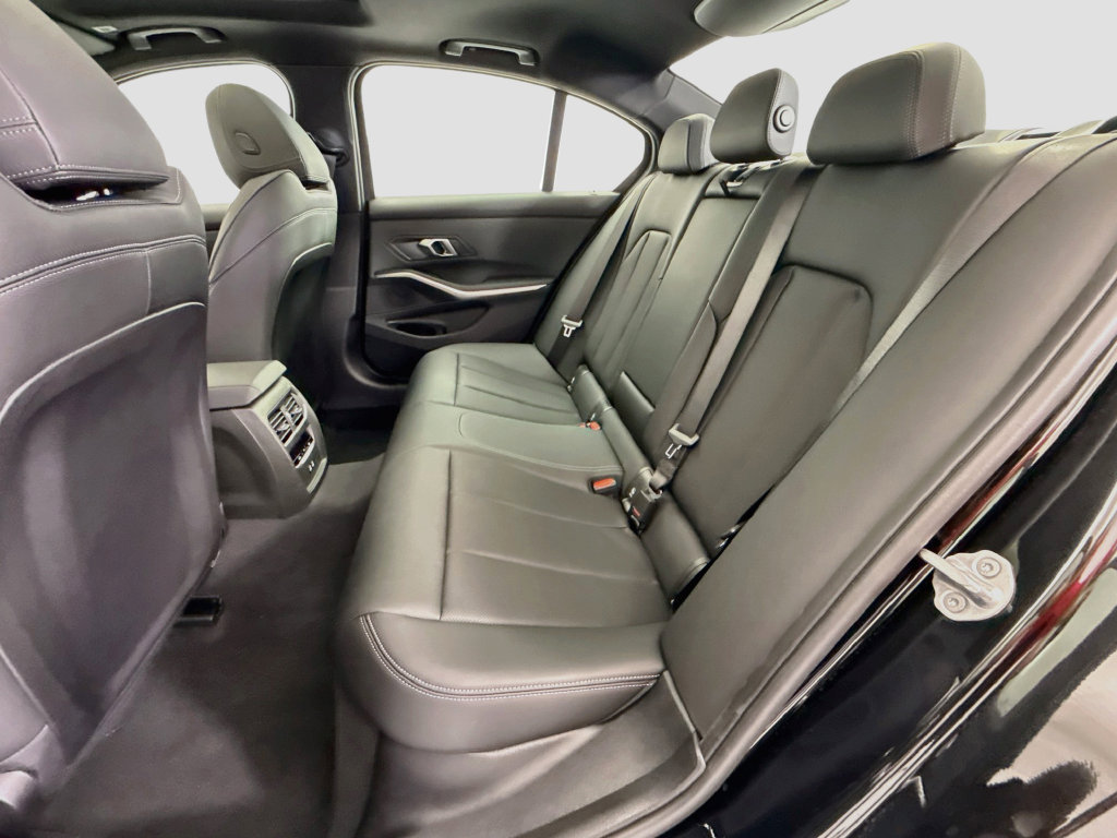 New 2026 BMW 330i Sedan w/ M Sport Package RWD image 20