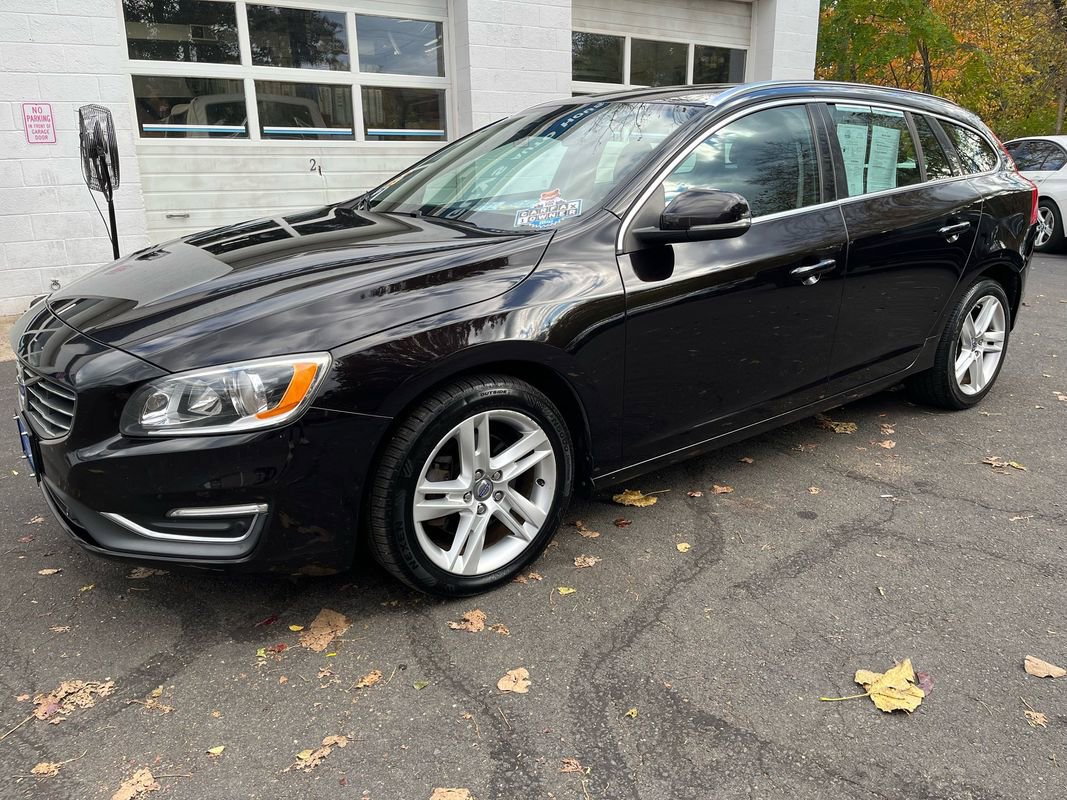 Used 2015 Volvo V60 T5 Platinum image 3