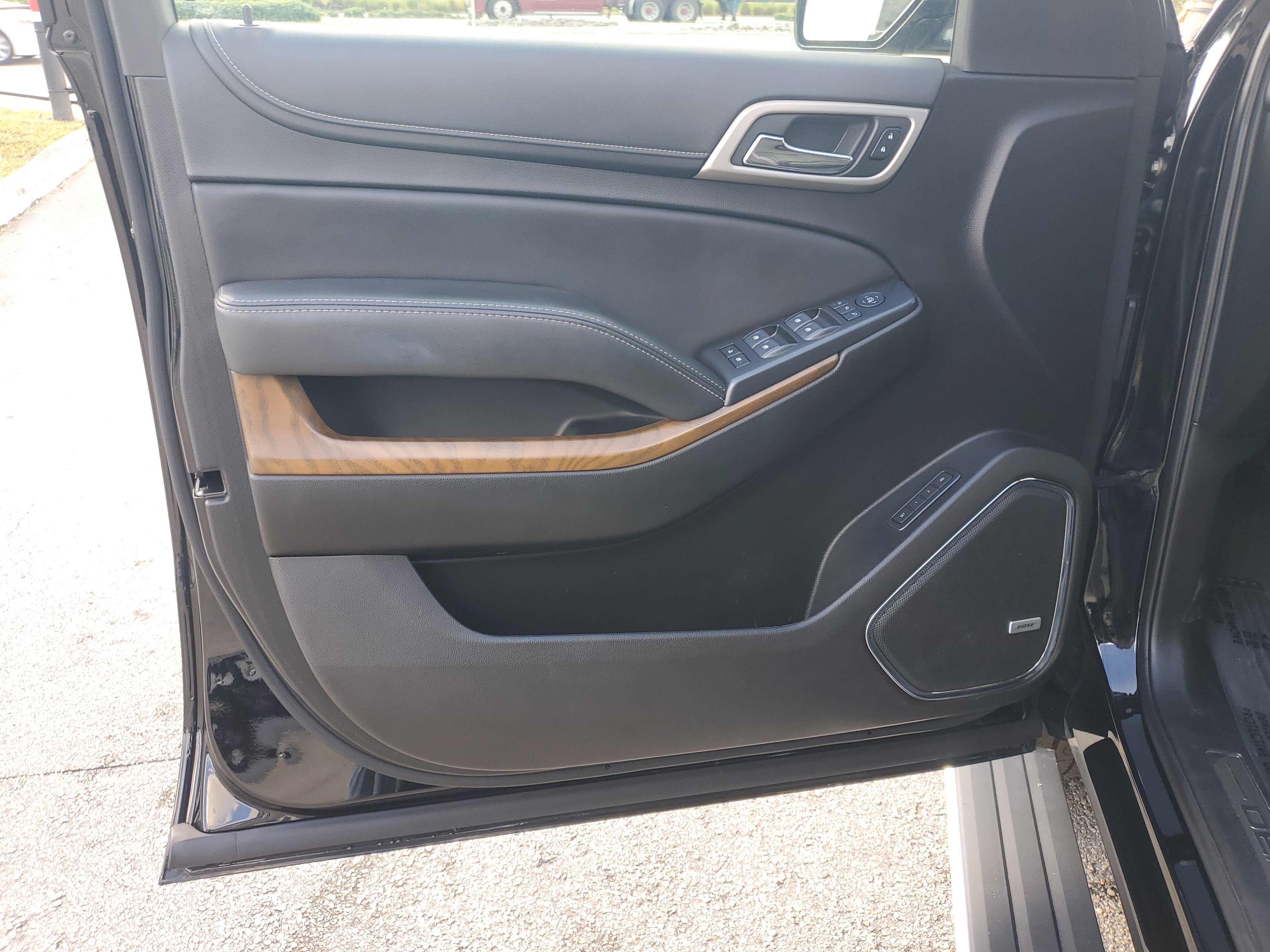 Used 2020 GMC Yukon Denali w/ Denali Ultimate Package image 30