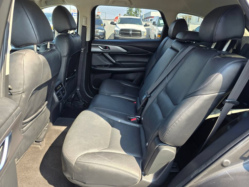Used 2018 MAZDA CX-9 Touring AWD/4WD image 19