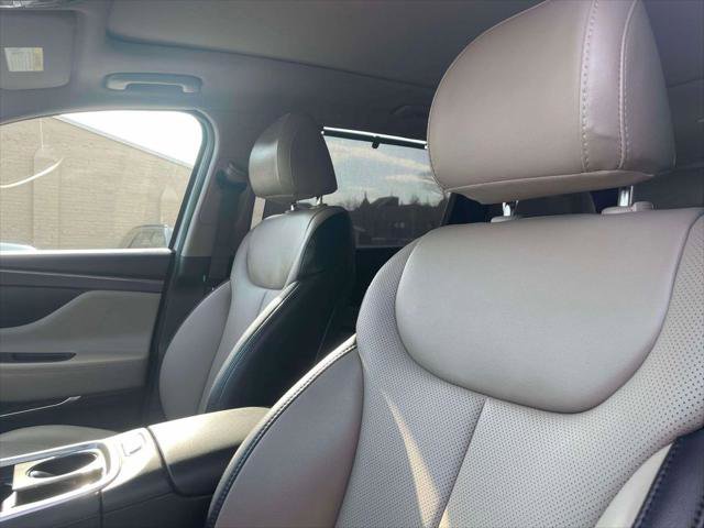 Used 2023 Hyundai Santa Fe SEL Premium image 19