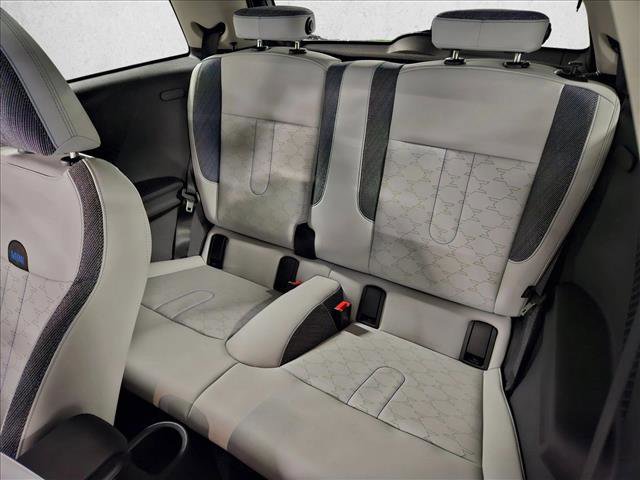 Used 2025 MINI Cooper 2-Door Hardtop image 17