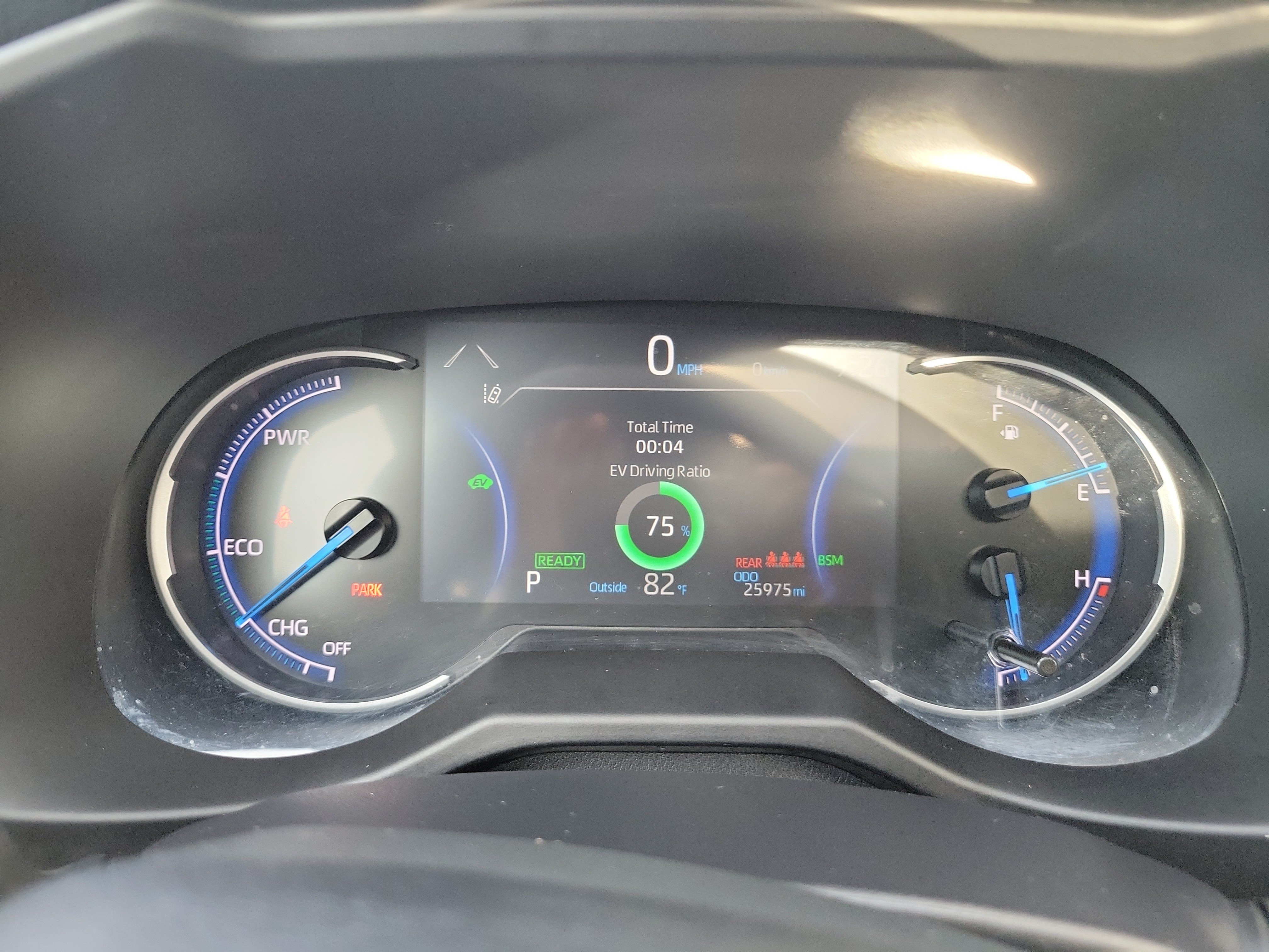 Used 2024 Toyota RAV4 XSE AWD/4WD image 32