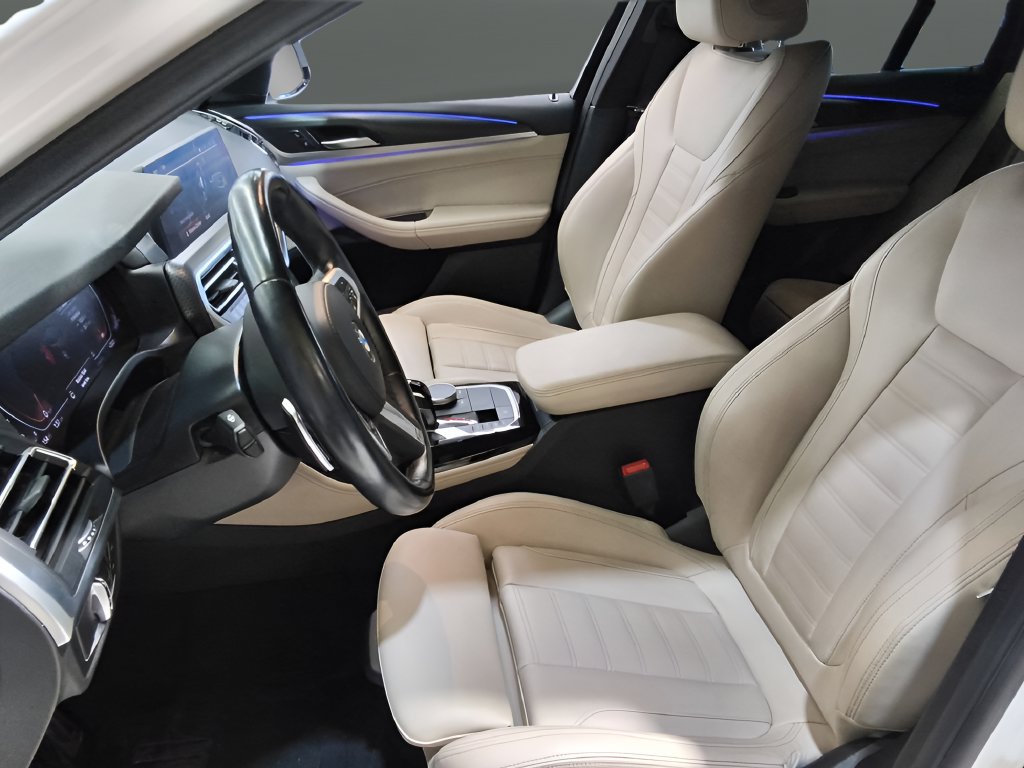 Used 2023 BMW X4 xDrive30i AWD/4WD image 10