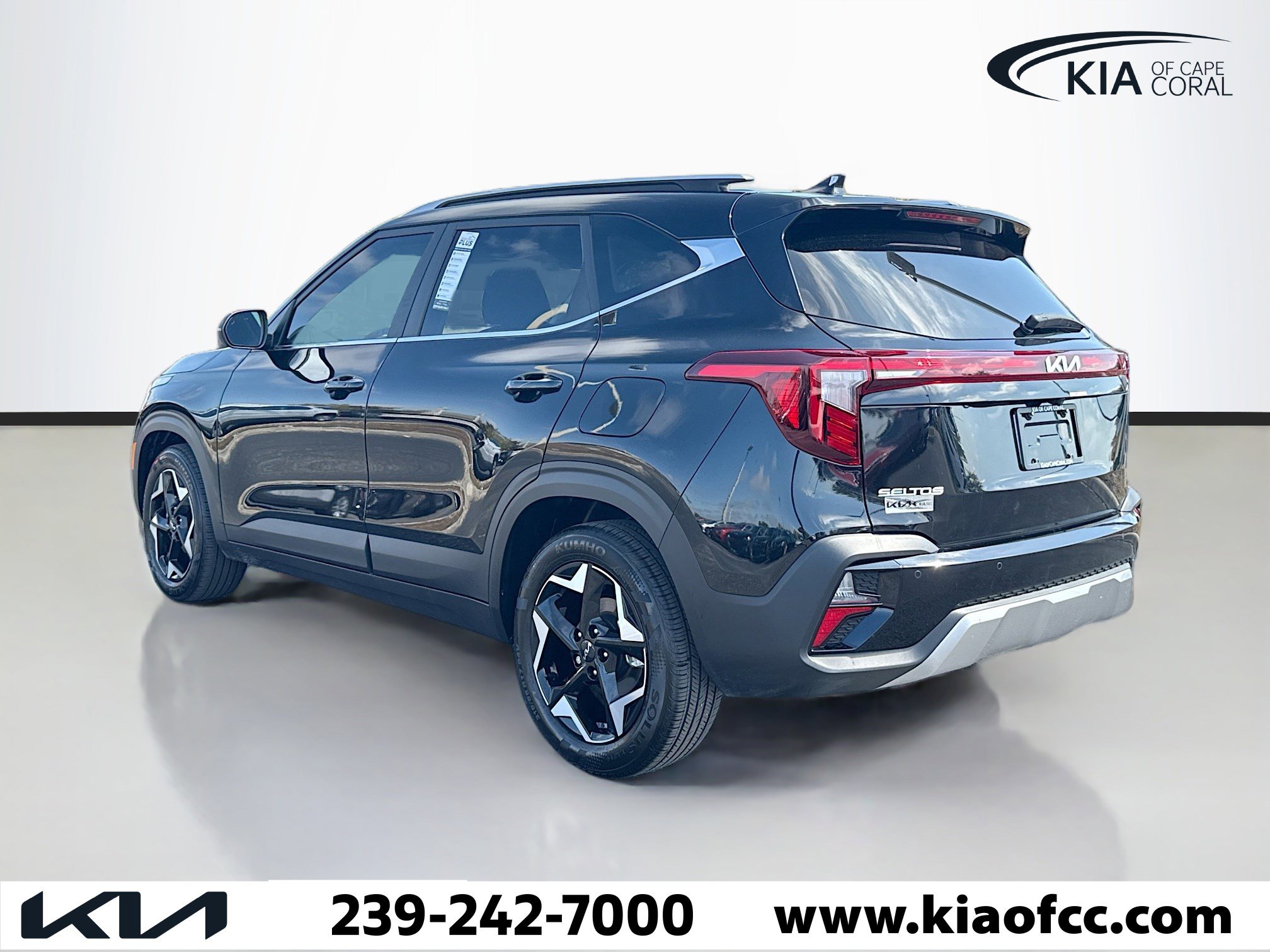 Certified 2025 Kia Seltos EX w/ EX Sunroof Package image 3