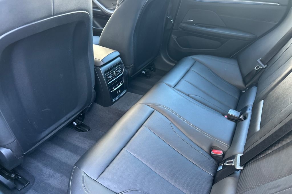 Used 2025 BMW i4 eDrive40 w/ M Sport Package RWD image 12