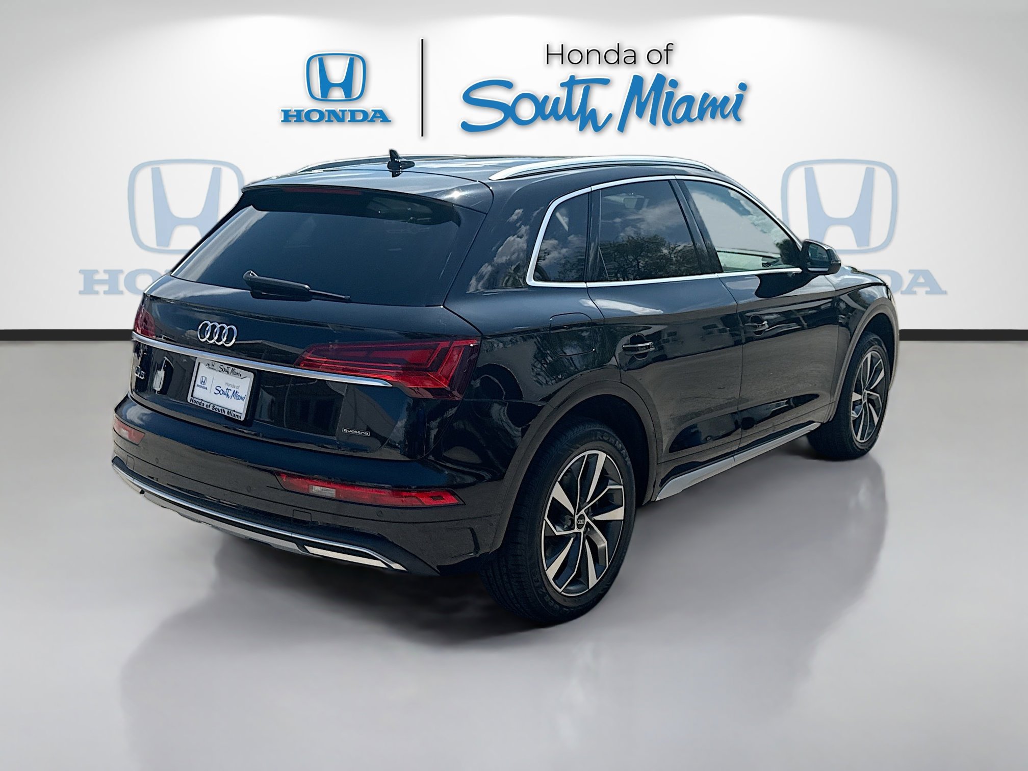 Used 2021 Audi Q5 Premium Plus w/ Premium Plus Package image 7