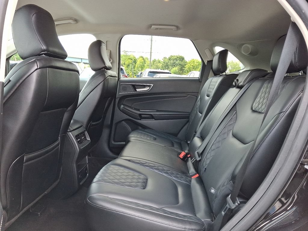 Used 2024 Ford Edge Titanium AWD/4WD image 10