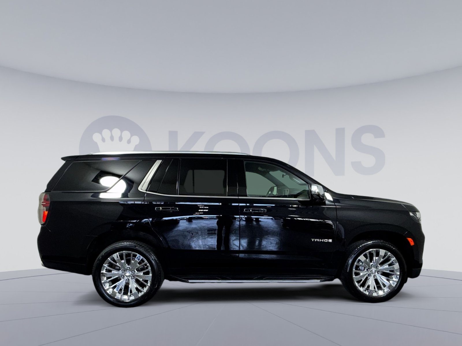 Used 2023 Chevrolet Tahoe Premier AWD/4WD image 8